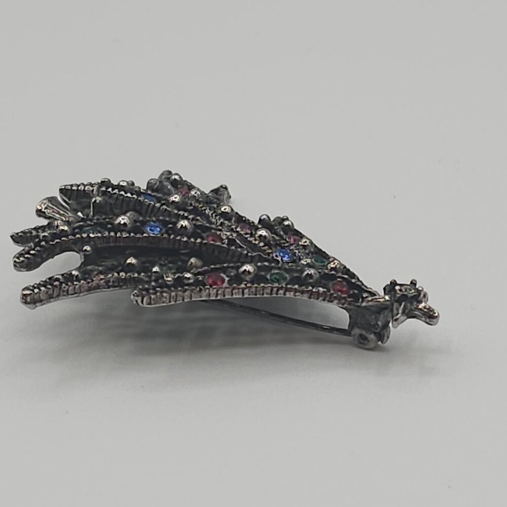 VTG Christmas Brooch 2PC Set Dark Silver Tone Red Green Tree Wreath Holiday Joy - Picture 15 of 16